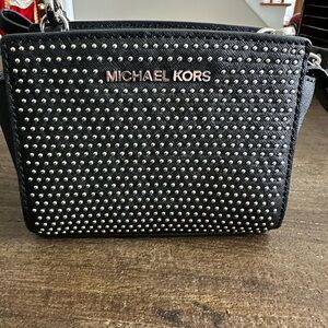 Michael Kors Black and Silver Crossbody
